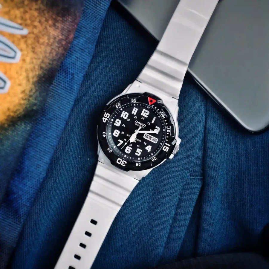 CASIO MRW-200HC-7BV – Image 2